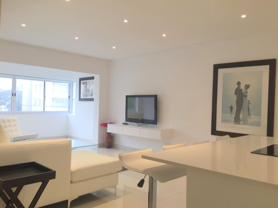 To Let 3 Bedroom Property for Rent in Sea Point Western Cape